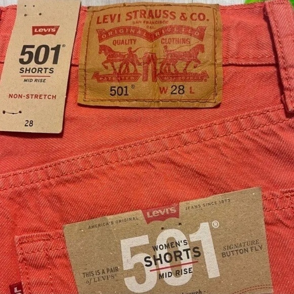 Levi’s 501 Shorts NWT Button Fly Mid Rise Size 28 Rolled Hem Coral Orange - Picture 3 of 5